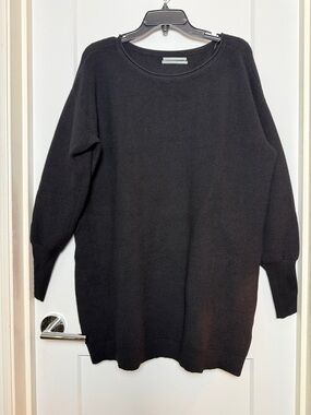 Classic Black Women's Ribbed Oversized Sweater